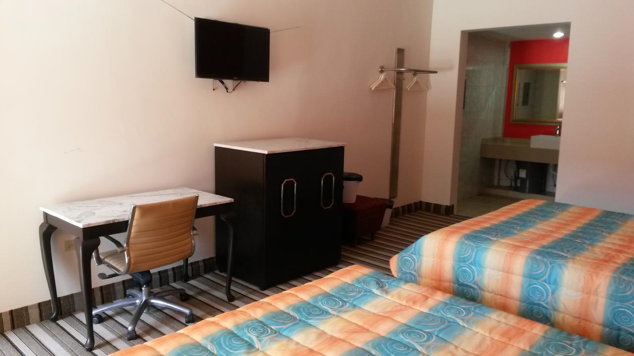 Las Torres Hotel Mexicali Kültér fotó