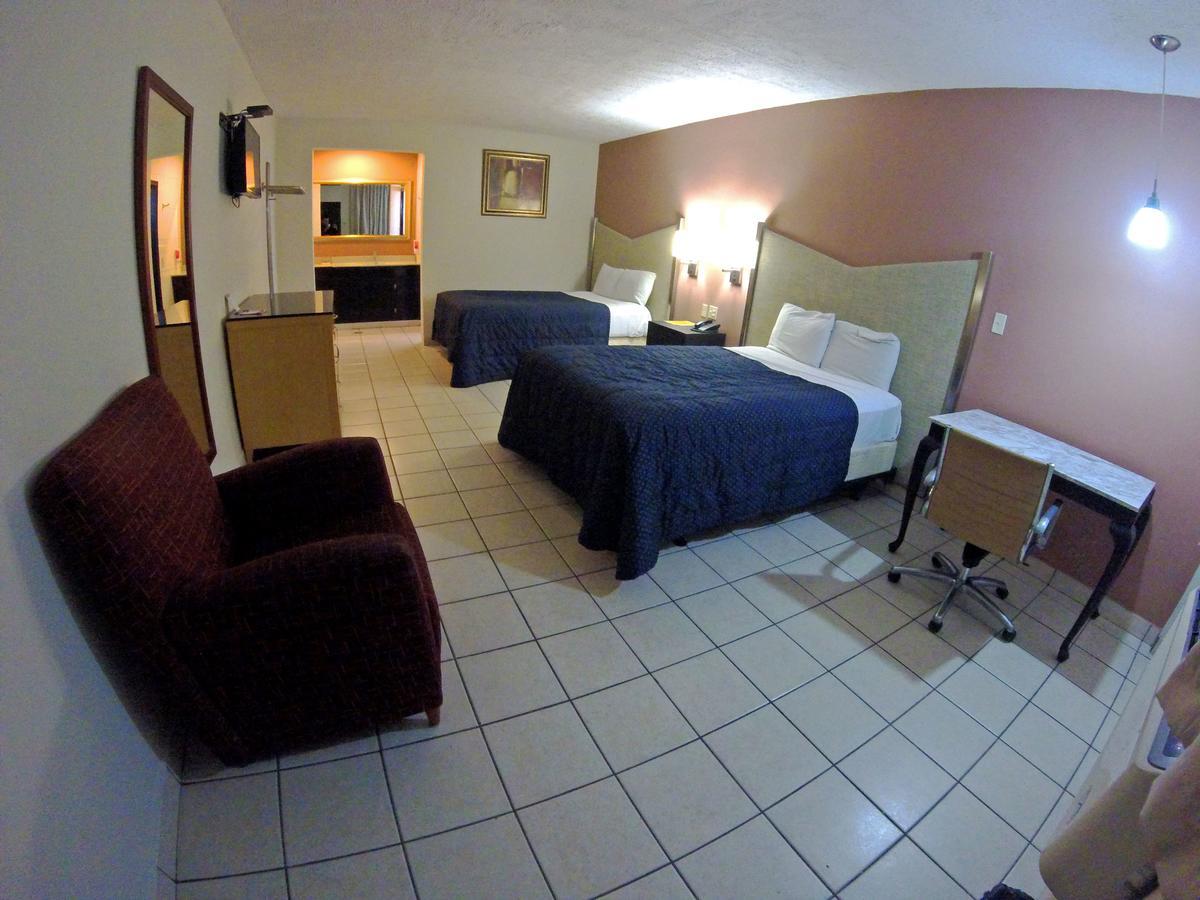 Las Torres Hotel Mexicali Kültér fotó