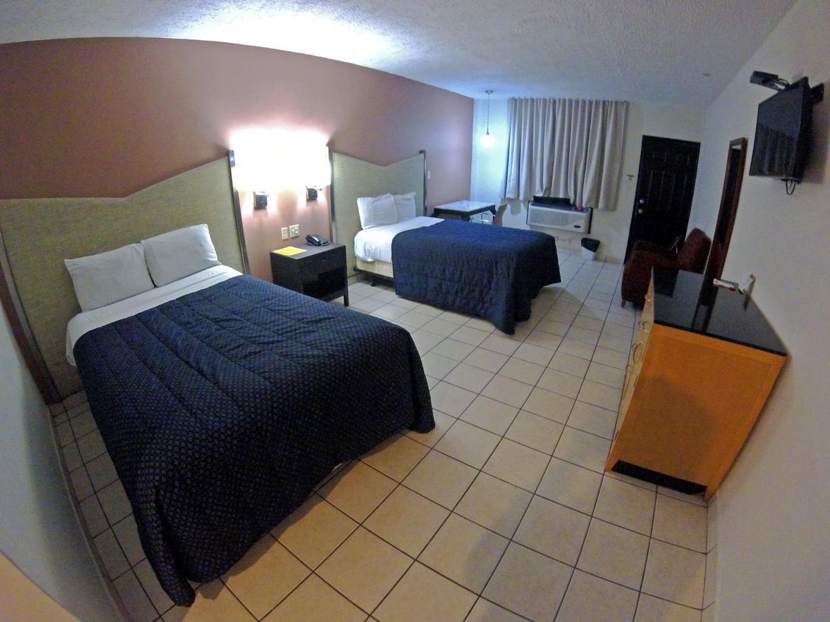 Las Torres Hotel Mexicali Kültér fotó