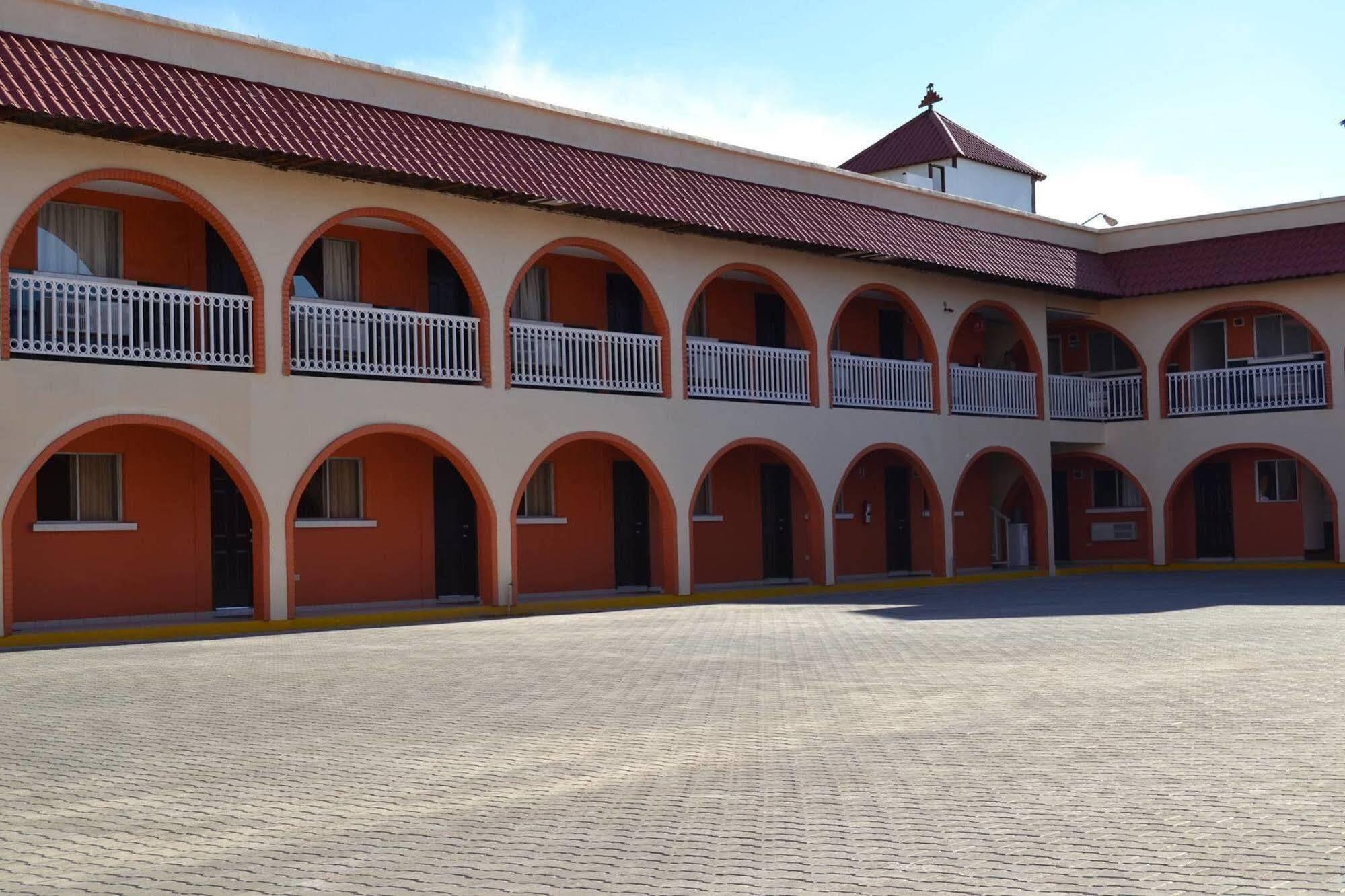 Las Torres Hotel Mexicali Kültér fotó