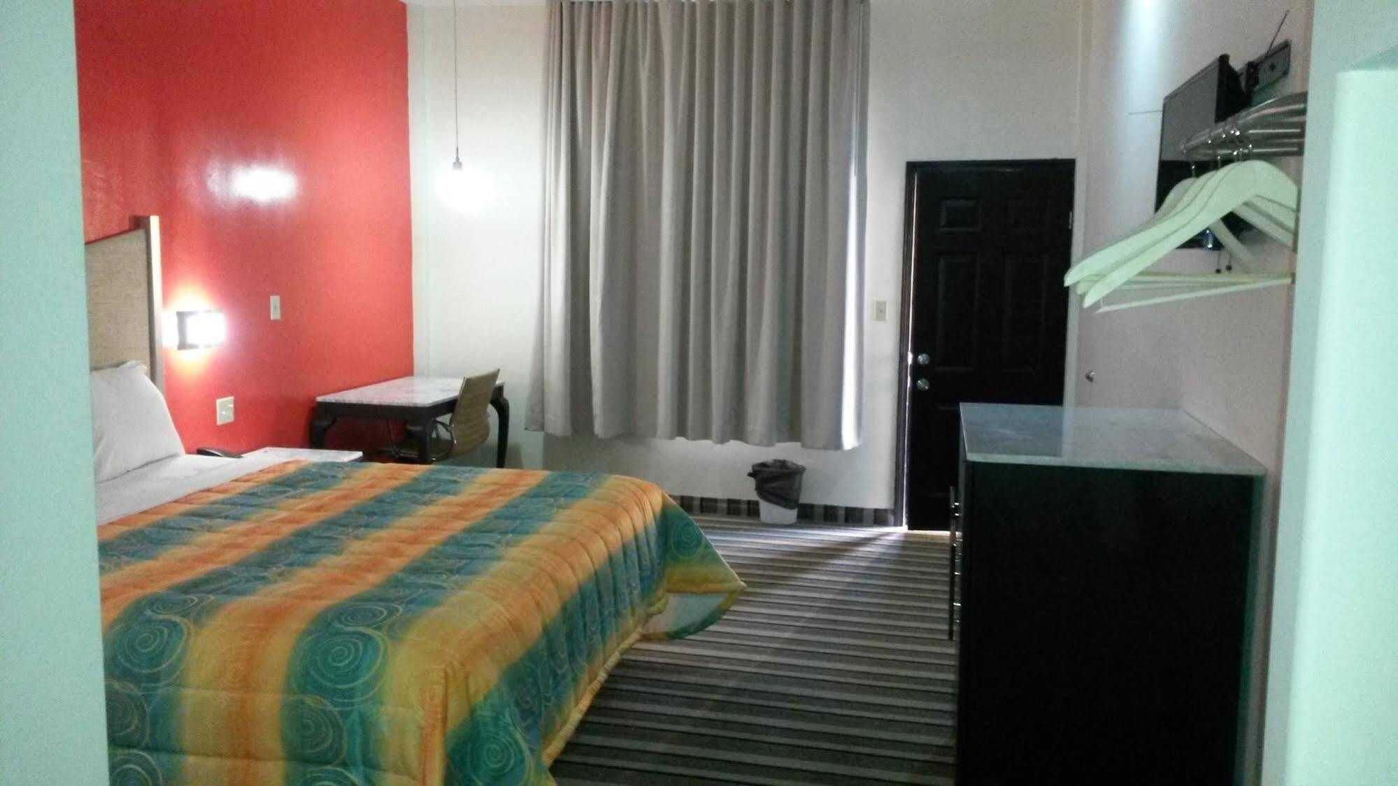 Las Torres Hotel Mexicali Kültér fotó